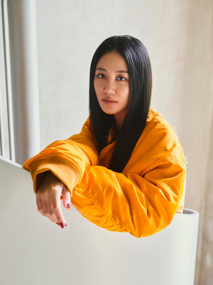 Văn Mai Hương cũng đã có cú 'lột xác' đầy ấn tượng qua những bản hit đình đám.