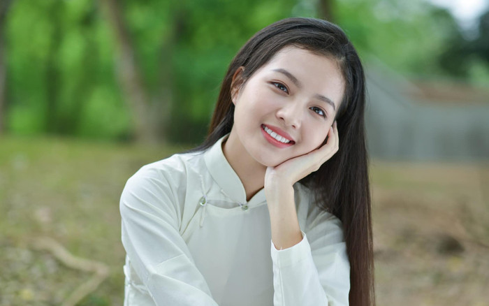 Nhan sắc trong trẻo của người đẹp vào vai Út Trong ở Đất Rừng Phương Nam Ảnh 2