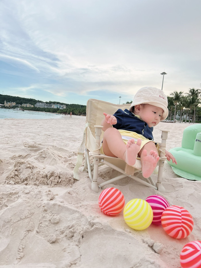 Nhóc tỳ Eric nhà diễn viên Quý Bình.