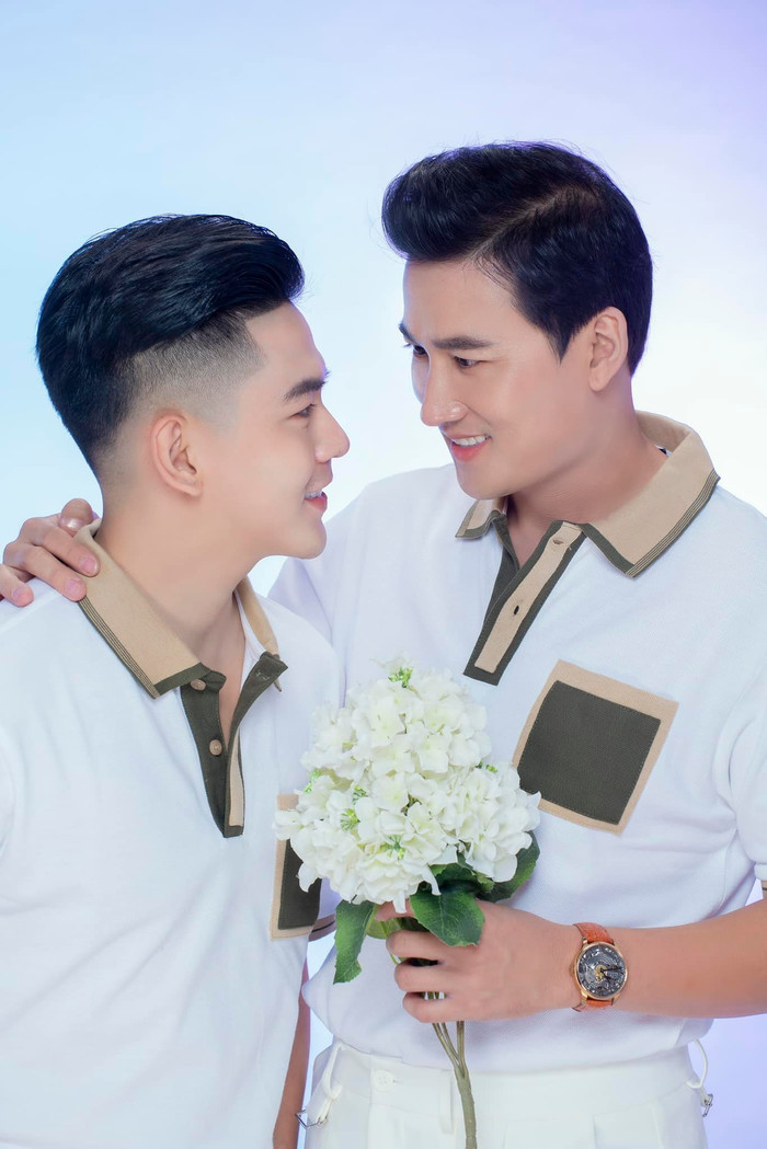 Trước khi về cùng nhà, cả hai có 5 năm quen biết. 