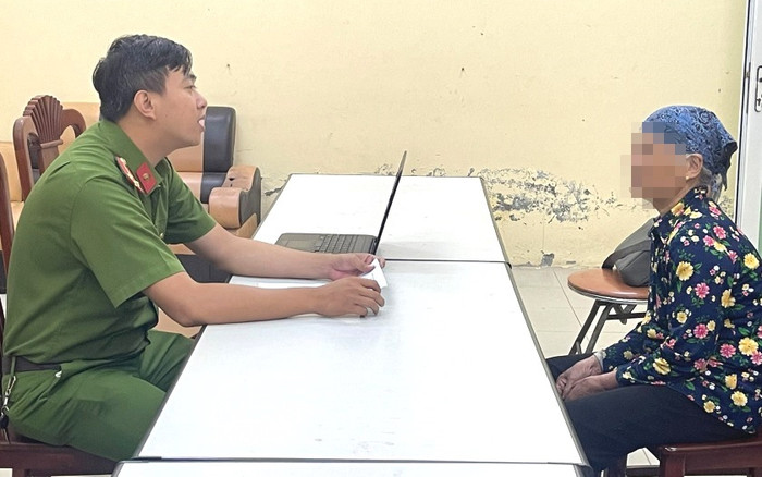 Sau cuộc điện thoại, người phụ nữ 65 tuổi suýt mất gần 700 triệu tiền tiết kiệm Ảnh 2