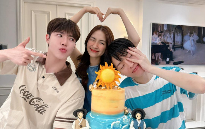 Gia đình Hoa Dâm Bụt tụ họp: Hoà Minzy chuẩn bị điều đặc biệt cho hai em Ảnh 2