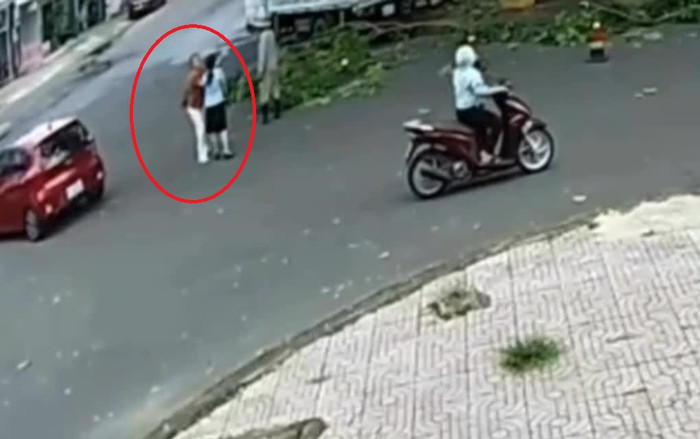 Cái kết cho người phụ nữ ngông cuồng tát vào mặt nhân viên môi trường giữa phố Ảnh 2