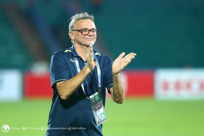 HLV Trossier liệu có giúp Việt Nam dự World Cup 20226? Ảnh: VFF