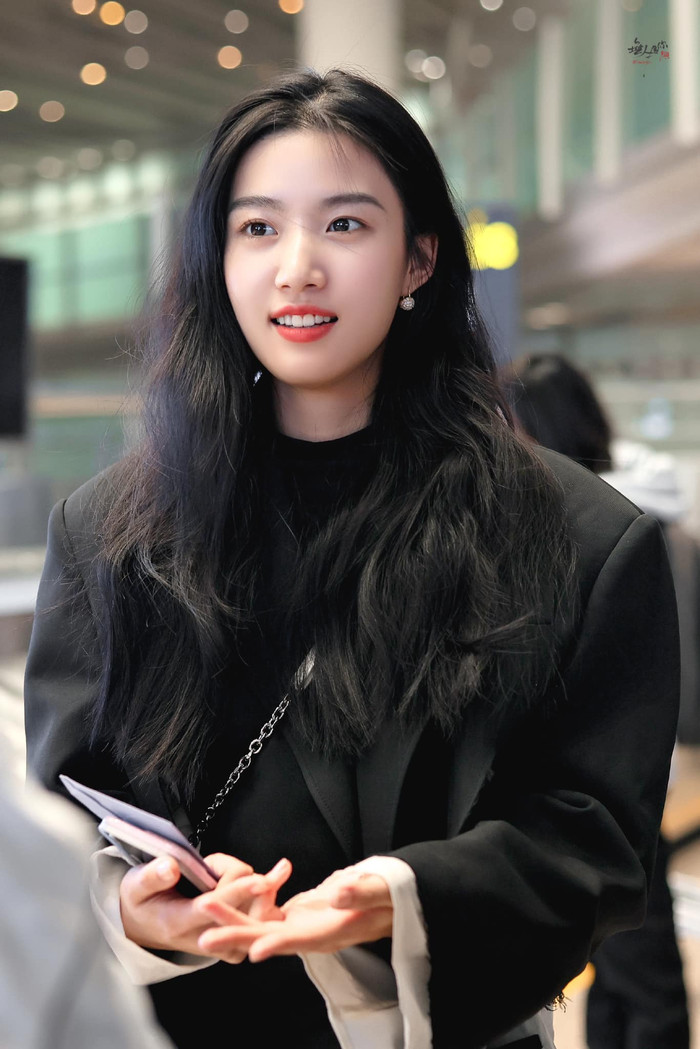 Lư Dục Hiểu tiết lộ về Ngu Thư Hân, có đáng để fan 2 bên mâu thuẫn? Ảnh 2