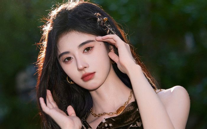 Được khen đẹp hơn Bạch Lộc, Cúc Tịnh Y bất ngờ hiện nguyên hình khi bị chụp lén Ảnh 2