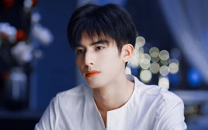 Tống Uy Long tái hợp tình cũ, nhan sắc nhà gái không kém cạnh Đàm Tùng Vận? Ảnh 2