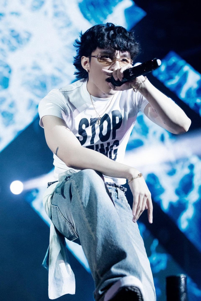 Là chủ nhân của hàng loạt bản hit trăm triệu view, gây bão trong lẫn ngoài nước, sự xuất hiện của Sơn Tùng M-TP chắc chắn sẽ góp phần tạo nên một đêm chung kết bùng nổ cho chương trình. 