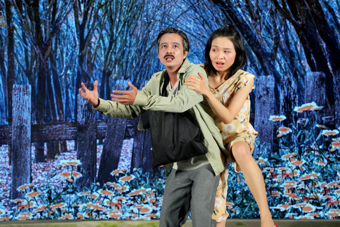 Lê Lộc - Tuấn Dũng trên sân khấu kịch Hồng Vân.