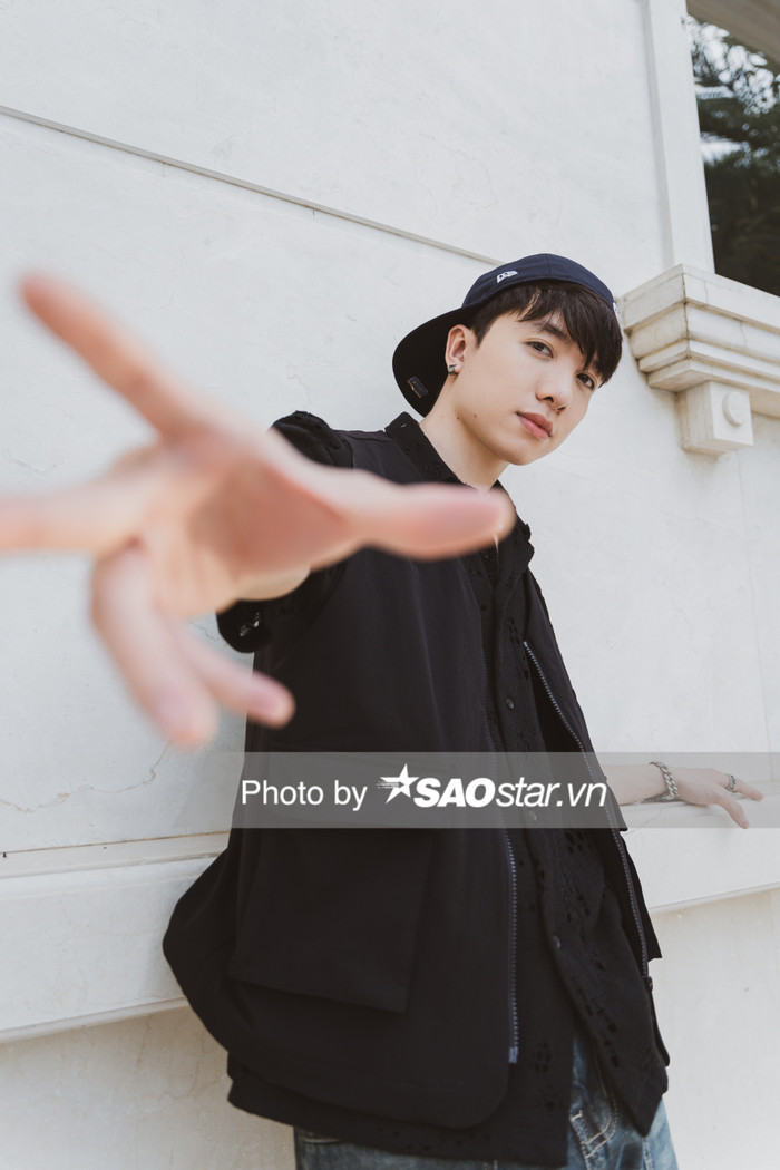 Xuyên suốt hành trình, Xuân Định K.Y luôn cố gắng làm mới bản thân. 