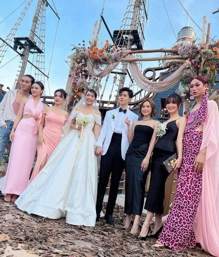 Diệu Nhi - Lan Ngọc có mối quan hệ thân thiết. 