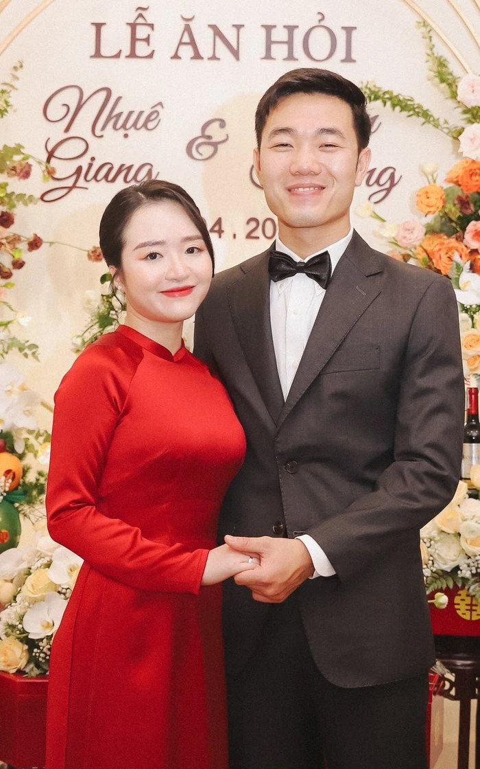 Tháng 4/2021, cặp đôi đã làm lễ ăn hỏi về chung 1 nhà