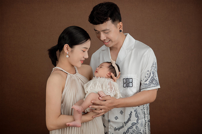 Vợ chồng Phạm Lịch chào đón con đầu lòng hồi giữa năm 2022.