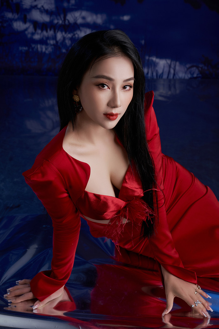 Phạm Lịch xuất hiện trong Tỷ Tỷ phiên bản Việt.