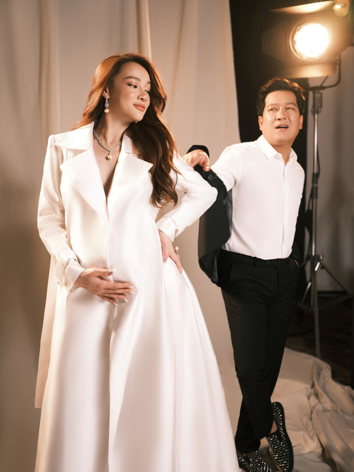 Sau nhiều năm kết hôn, vợ chồng Nhã Phương vẫn duy trì tình cảm ngọt ngào như thuở mới hẹn hò