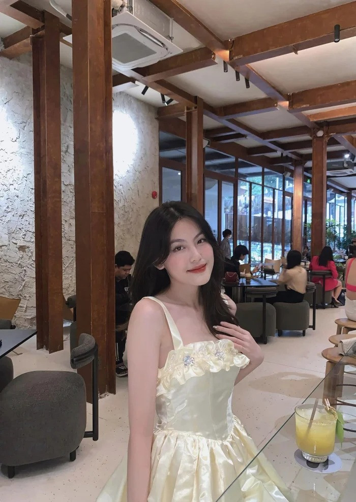 Bên cạnh đó, dù gia thế thuộc dạng 'khủng' và là bạn gái của rapper nổi tiếng những Mỹ Hàn lại rất được yêu mến bởi sự thân thiện.