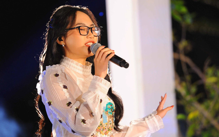 Hát dân ca quá mùi, Phương Mỹ Chi được khuyên 'nên đi làm ca sĩ' Ảnh 2