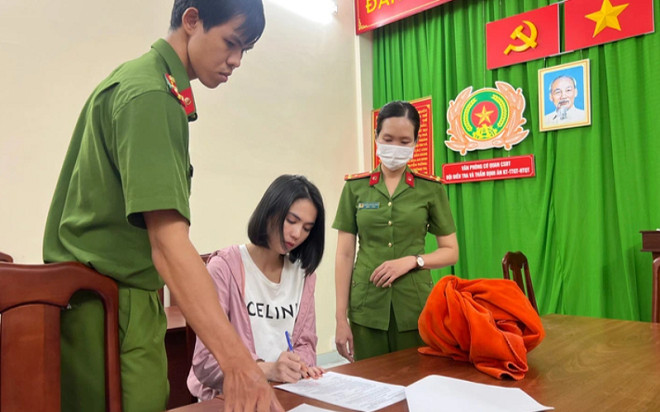 'Nữ hoàng nội y' Ngọc Trinh bị bắt tạm giam Ảnh 2