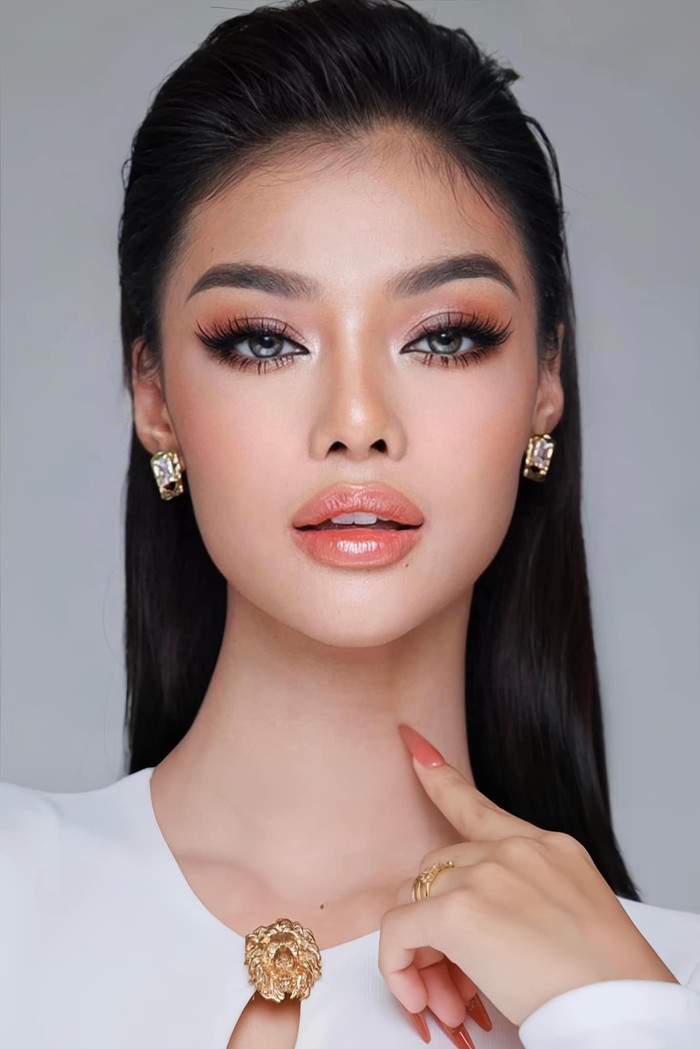 Lona Kiều Loan ngày càng thăng hạng sắc vóc sau 2 lần can thiệp 'dao kéo'. (Ảnh: FBNV)