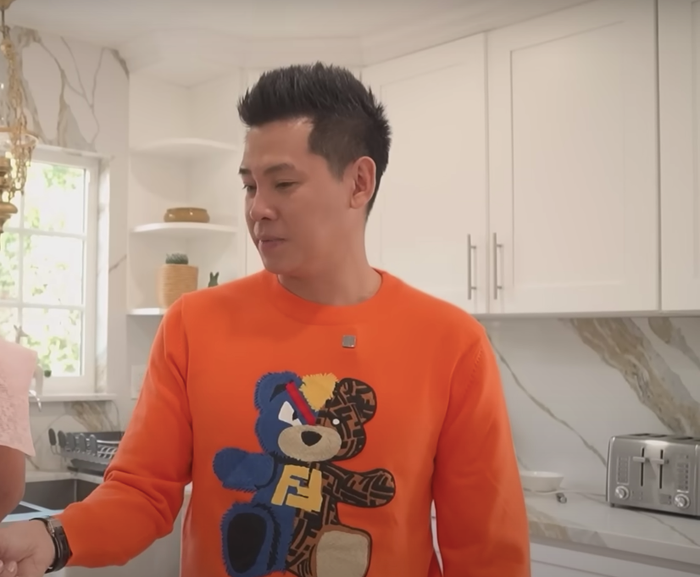 Phùng Ngọc Huy trong một talkshow với Thúy Nga mới đây.