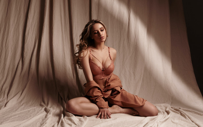 Đau lưng không rõ nguyên nhân? Có thể áo bra của bạn chính là thủ phạm! Ảnh 2