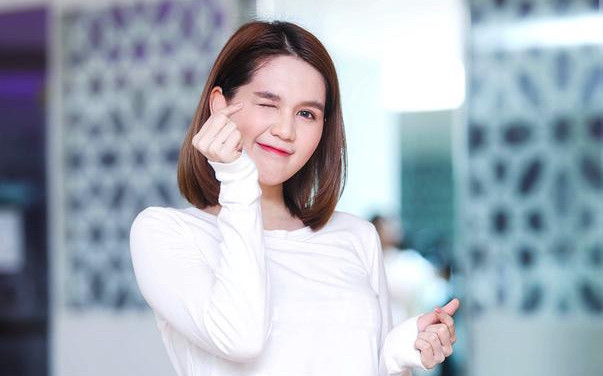 Sai lầm của Ngọc Trinh: Đẹp không đồng nghĩa có quyền đi quá giới hạn Ảnh 2
