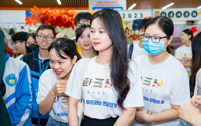 Sinh viên 20 trường Đại học tại Việt Nam hào hứng trải nghiệm văn hoá Hàn Quốc Ảnh 2
