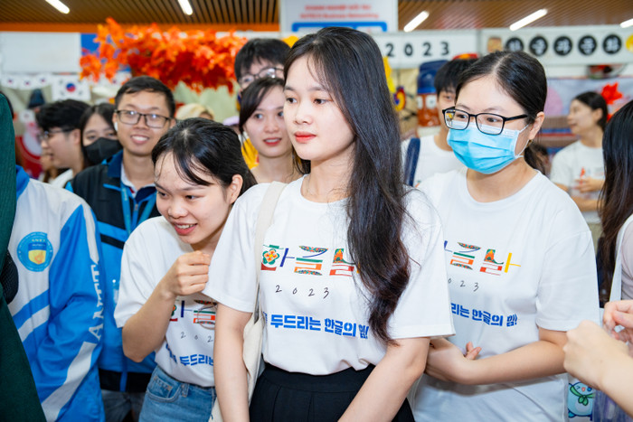 Sinh viên các trường ĐH cùng nhau tìm hiểu, khám phá văn hóa Hàn Quốc tại Hangeul Festival 2023