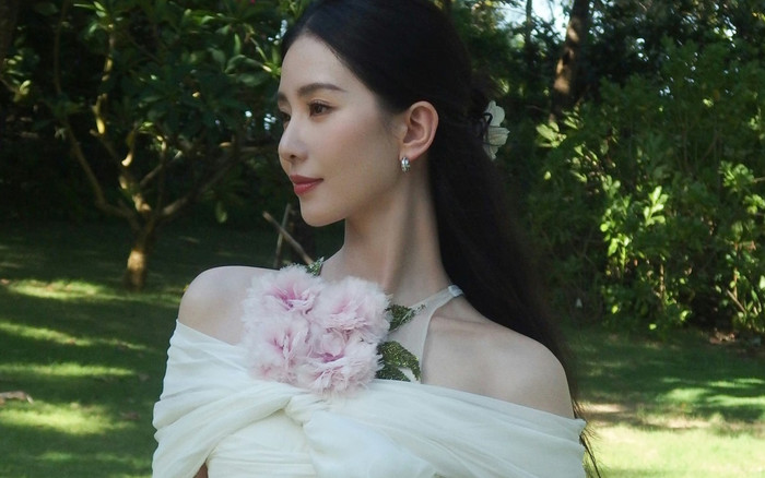 Lộ ảnh cưới Lưu Thi Thi - Trương Vân Long nhưng thái độ cô dâu chú rể lạ lắm Ảnh 2