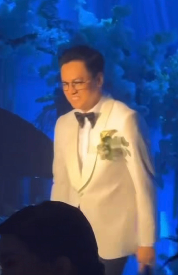 Cô dâu Thanh Hằng khoe thần thái ngút ngàn, được ông xã dắt tay vào lễ đường Ảnh 5