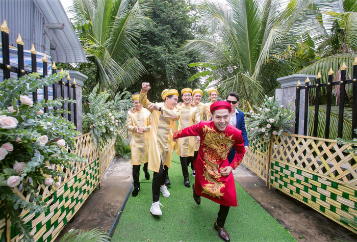 Đám cưới Hà Trí Quang và Thanh Đoàn diễn ra hoành tráng với sự góp mặt đông đảo người thân, bạn bè và đồng nghiệp thân thiết.