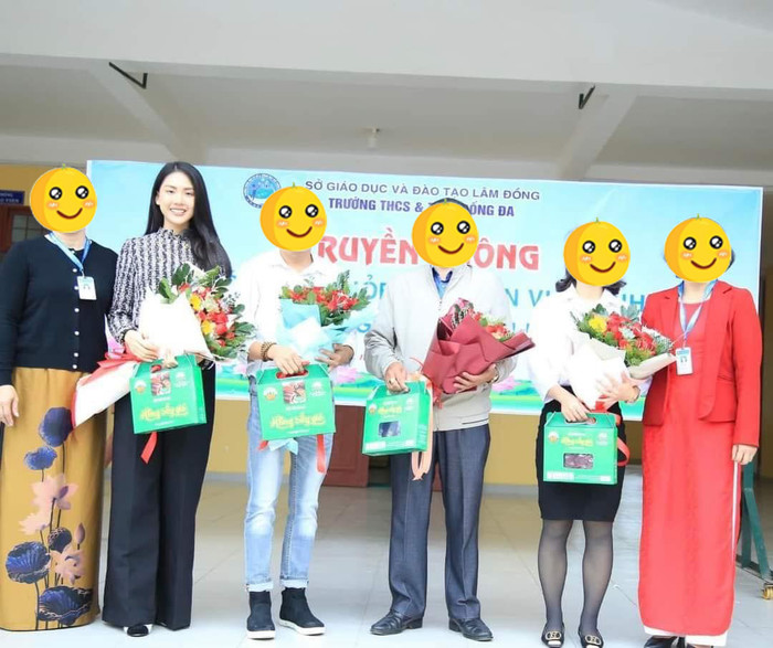 Lộ hình ảnh Bùi Quỳnh Hoa âm thầm hoạt động xã hội tại Đà Lạt.