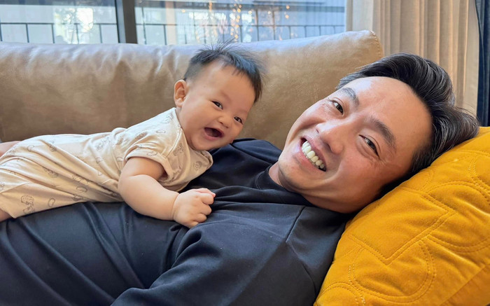 Cường Đô La khoe ảnh bên hai con lúc mới chào đời, một chi tiết gây bất ngờ Ảnh 2