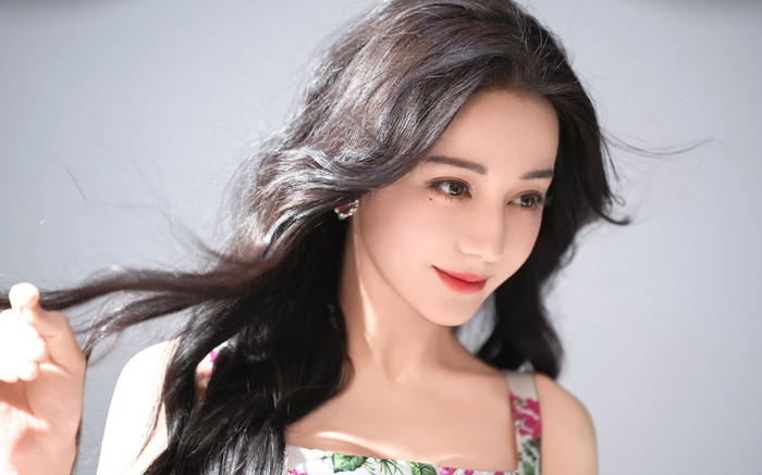 Hốt hoảng với hình ảnh mới nhất của Địch Lệ Nhiệt Ba, fan cũng không nhìn nổi Ảnh 2