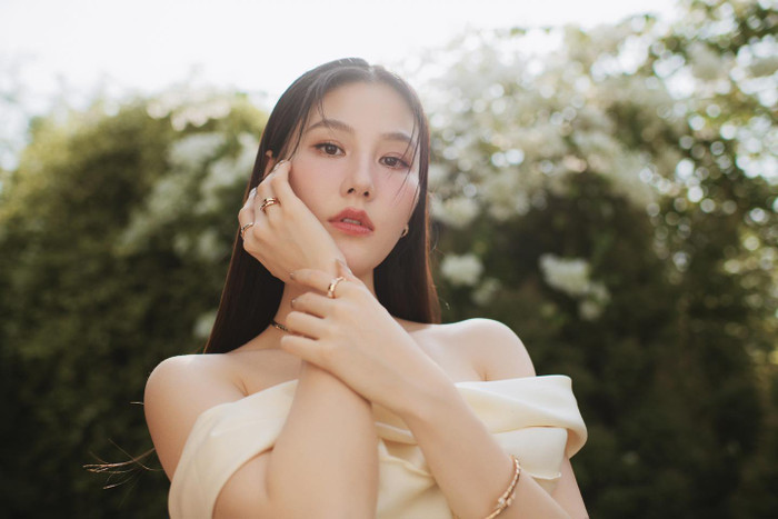 Sự ra đi của mẹ khiến Diễm My đau xót khôn nguôi.