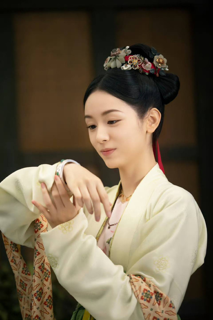 Vu Chính quyết tâm nâng đỡ Châu Dã bạo như Bạch Lộc Ảnh 4