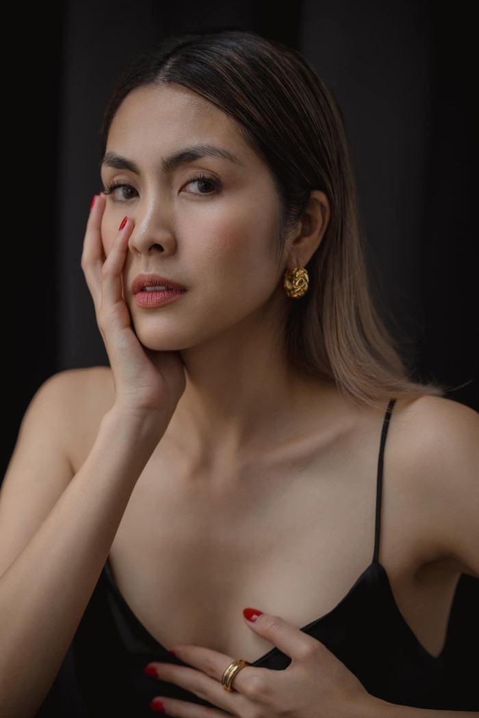 Bà mẹ ba con Tăng Thanh Hà vẫn giữ được nhan sắc xinh đẹp, trẻ trung, thân hình thon gọn như ngày nào.