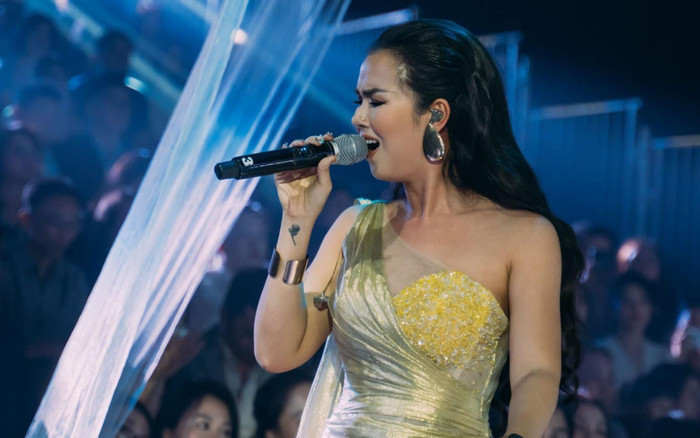 Võ Hạ Trâm thể hiện siêu hit thế giới, giọng hát khiến dân mạng không ngừng bàn luận Ảnh 2