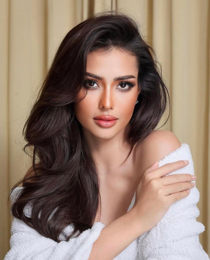 Người đẹp Thái Lan 'bén ngót' trong nhiều phong cách.