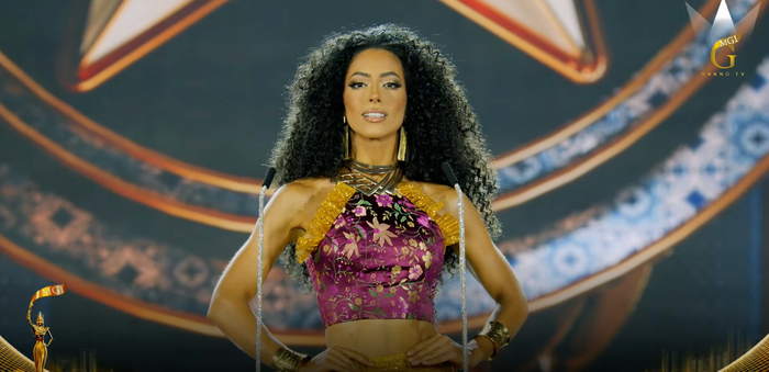 Sân khấu chung kết Miss Grand International sáng đèn, dàn thí sinh trình làng 'đặc sản' hô tên Ảnh 9