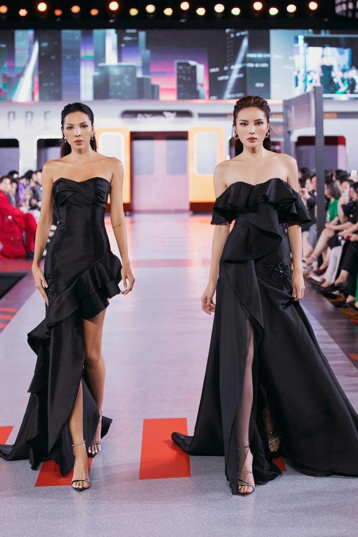 Kỳ Duyên Minh Triệu catwalk đôi ma mị trên sàn diễn: 'Chúng mình mãi mãi có nhau' Ảnh 5