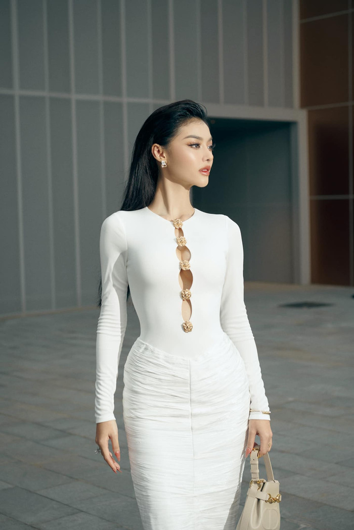 Sau 4 năm kể từ khi dành danh hiệu cao quý tại Miss World Vietnam 2019, Á hậu Kiều Loan vẫn làm việc vô cùng chăm chỉ