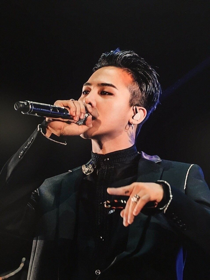 G-Dragon được cho là đã bị tạm giam vì tội lạm dụng ma túy.