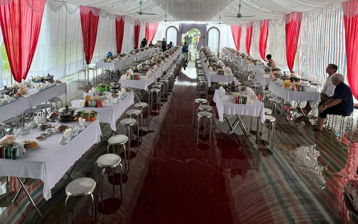 Đám cưới vắng khách khứa, cô dâu chú rể chỉ biết ngậm ngùi vì sự cố trớ trêu này Ảnh 2