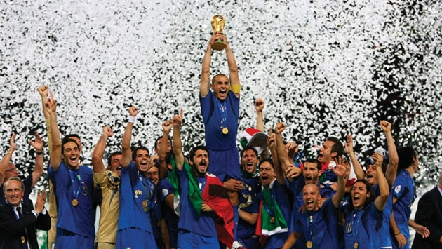 Trong bối cảnh cả nền bóng đá dính chàm, tuyển Ý đã vô địch World Cup 2006.