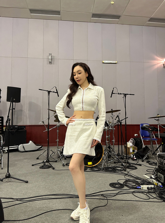 Hình ảnh mới nhất của Hồ Quỳnh Hương.