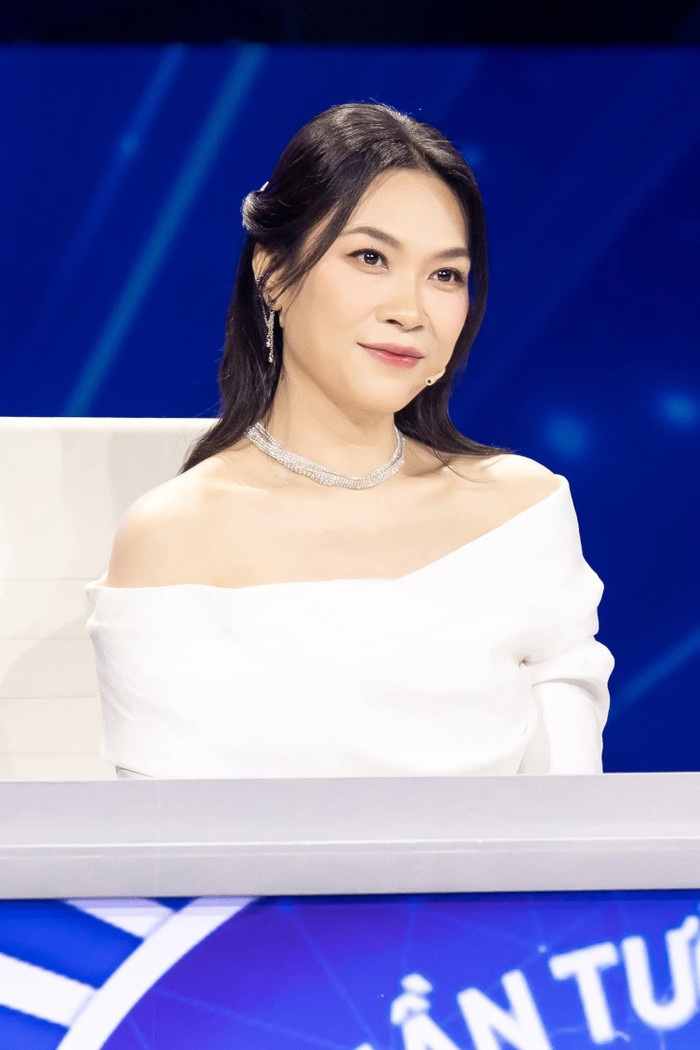 Không chỉ sở hữu giọng hát hay, truyền cảm nữ ca sĩ còn mang trong mình một trái tim đầy yêu thương với một tâm sáng đúng như cái tên của cô vậy!