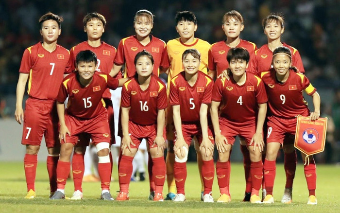 Đừng để kỳ tích World Cup kéo lùi niềm tự hào của bóng đá Việt Nam Ảnh 2