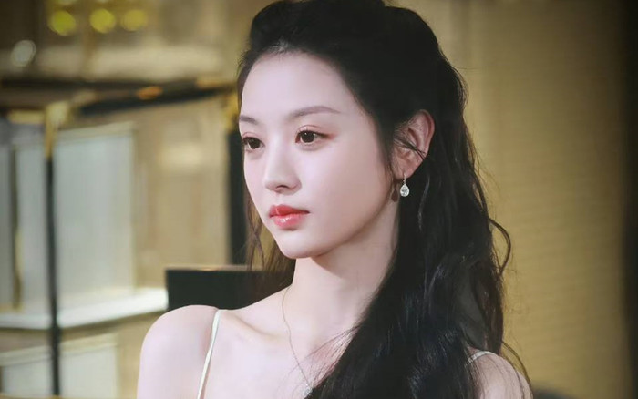 Đối thủ Triệu Lộ Tư khoe nhan sắc đỉnh cao không cần photoshop Ảnh 2