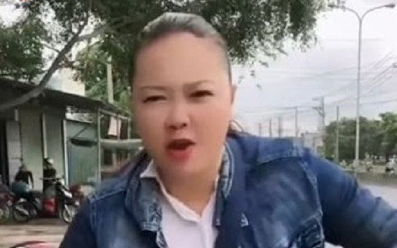 Sau chia tay, 'cô hai báo' Ngọc Linh đến tận nhà 'mợ hai' Ngọc Huyền đòi lại quà Ảnh 2